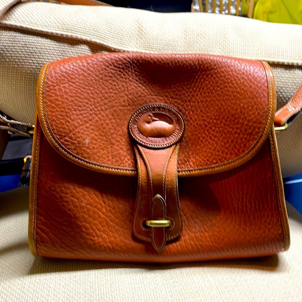Rooney & Bourke Brown all weather leather purse .